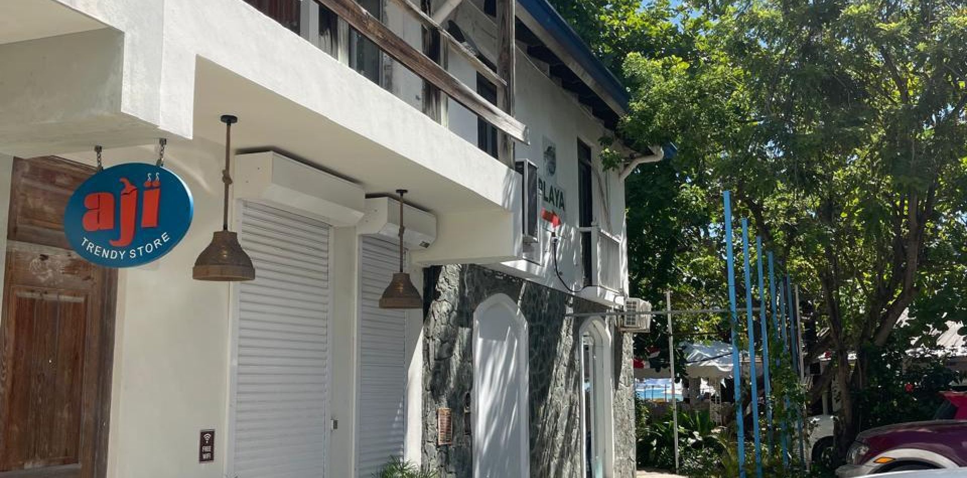 Local Comercial y apartamento con título deslindado en el Pueblito, Playa Dorada, Puerto Plata